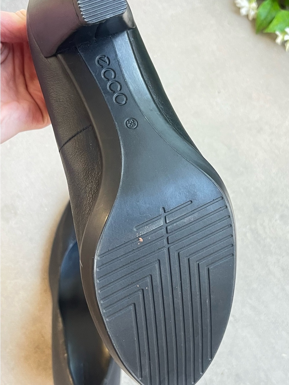 ECCO black heels Size 38 7.5 - Picture 6 of 7